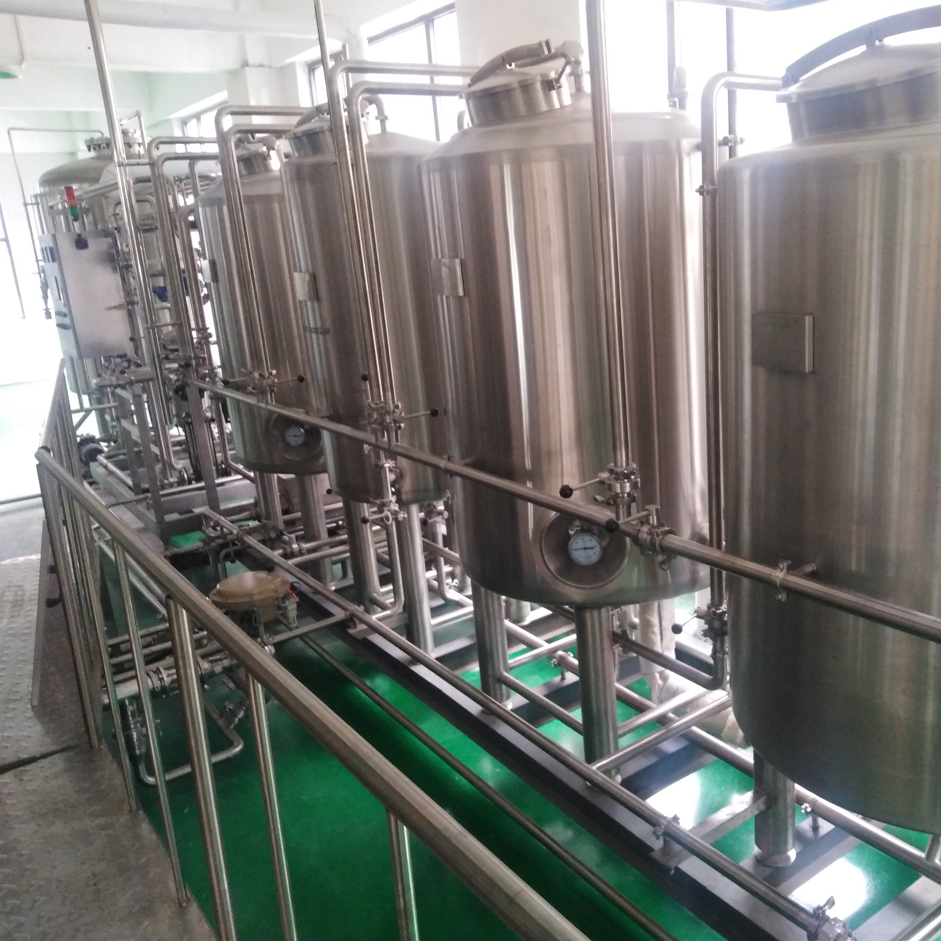 SUS304 big size turnkey microbrewery beer  brewing equipment  widely used in brewing factory ZZ 